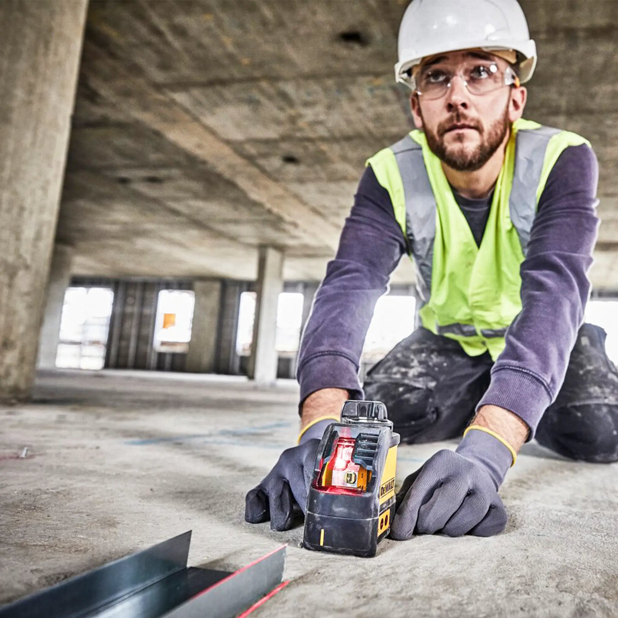 Tracciatore a croce rosso Dewalt DW088K-XJ