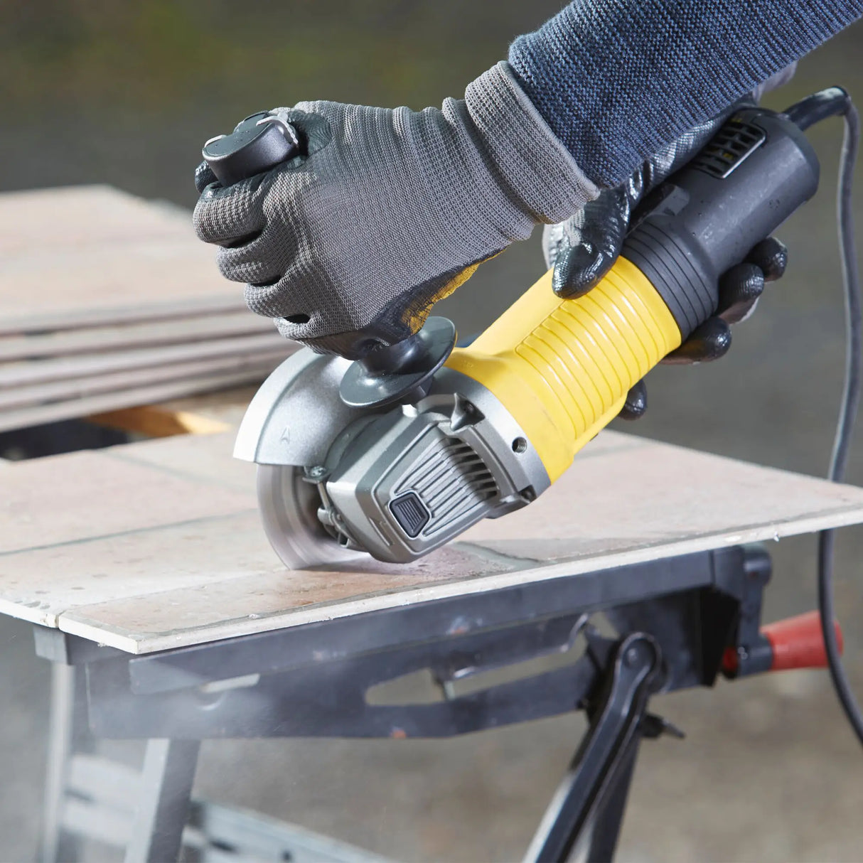 Haakse slijper Stanley FMEG210-QS 850W