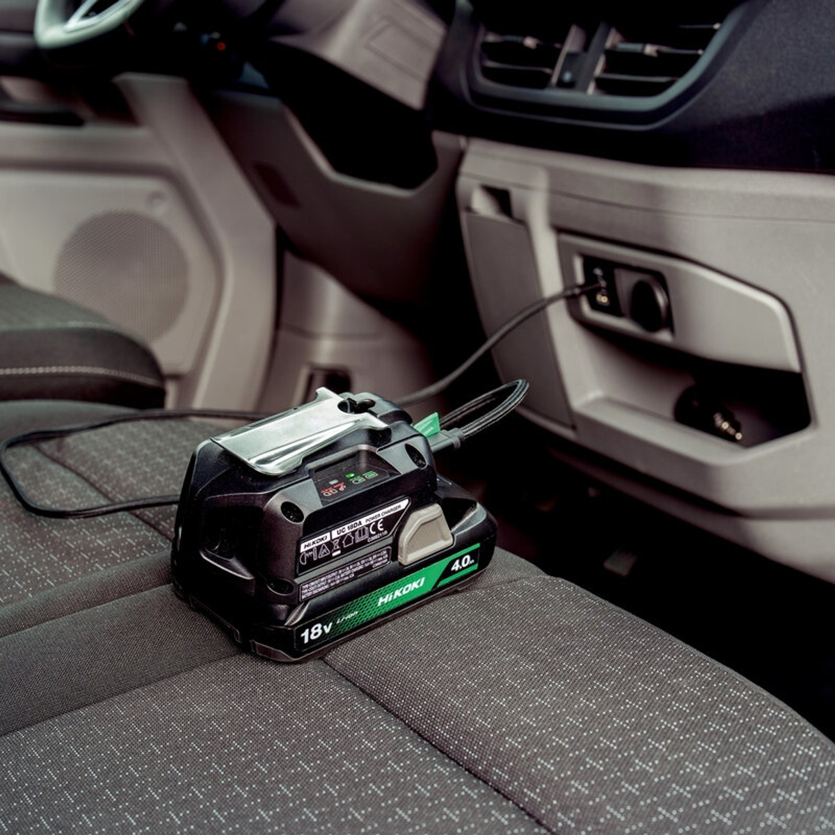 UC18DAW4Z - HiKOKI UC18DAW4Z 18V USB-adapter en oplader - Afbeelding 6