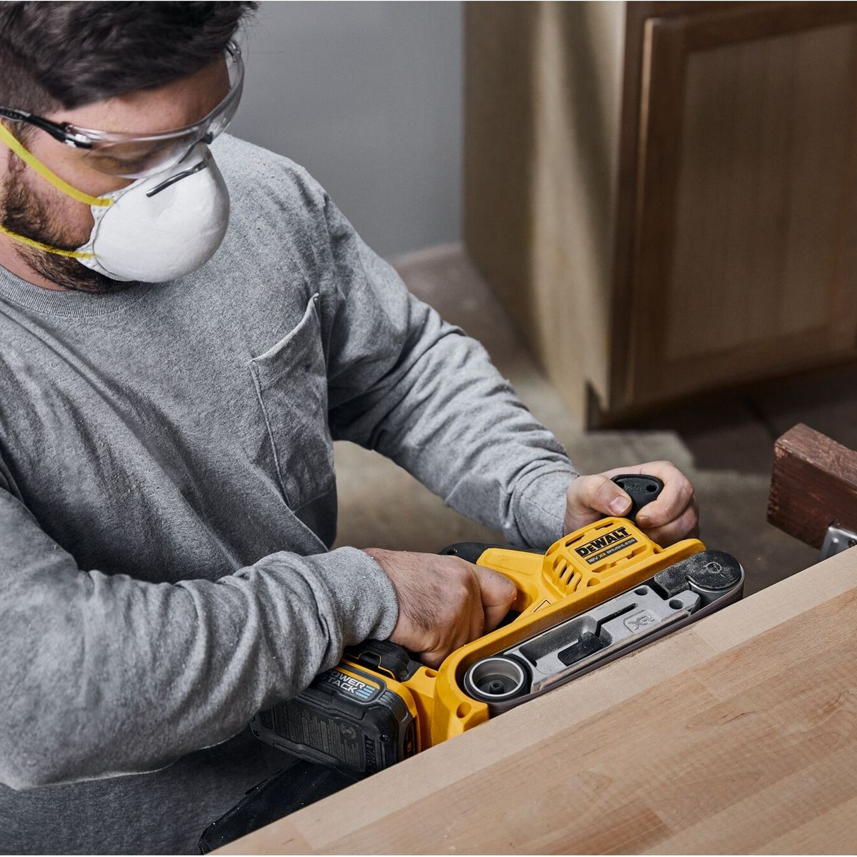 DCW220NT-XJ - Bandschuurmachine Dewalt DCW220NT-XJ 18V - Afbeelding 10