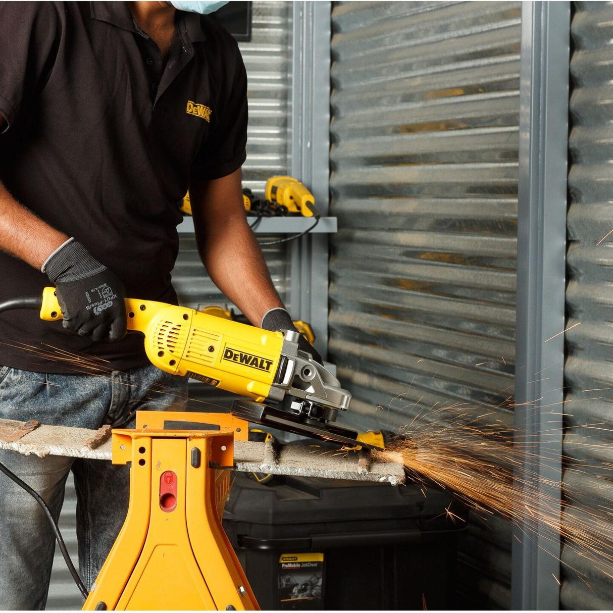 DWE492-QS - Slijpmachine Dewalt DWE492-QS 230mm 2200W - Afbeelding 7