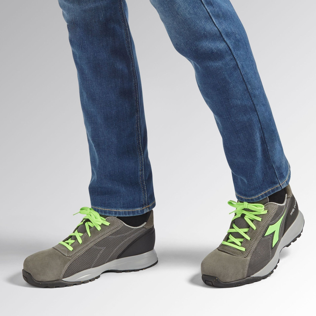 701.181136-C9546 - Veiligheidsschoenen Diadora Handschoen MDS Tekst Laag S1PS - Afbeelding 2