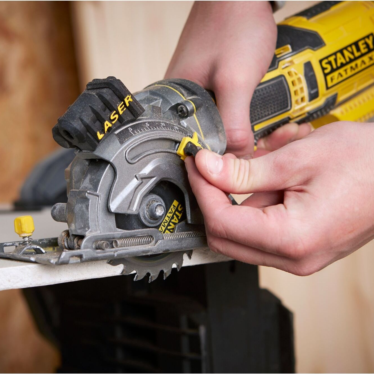 FME380K-QS - Mini cirkelzaag Stanley FatMax FME380K 650W - Afbeelding 6