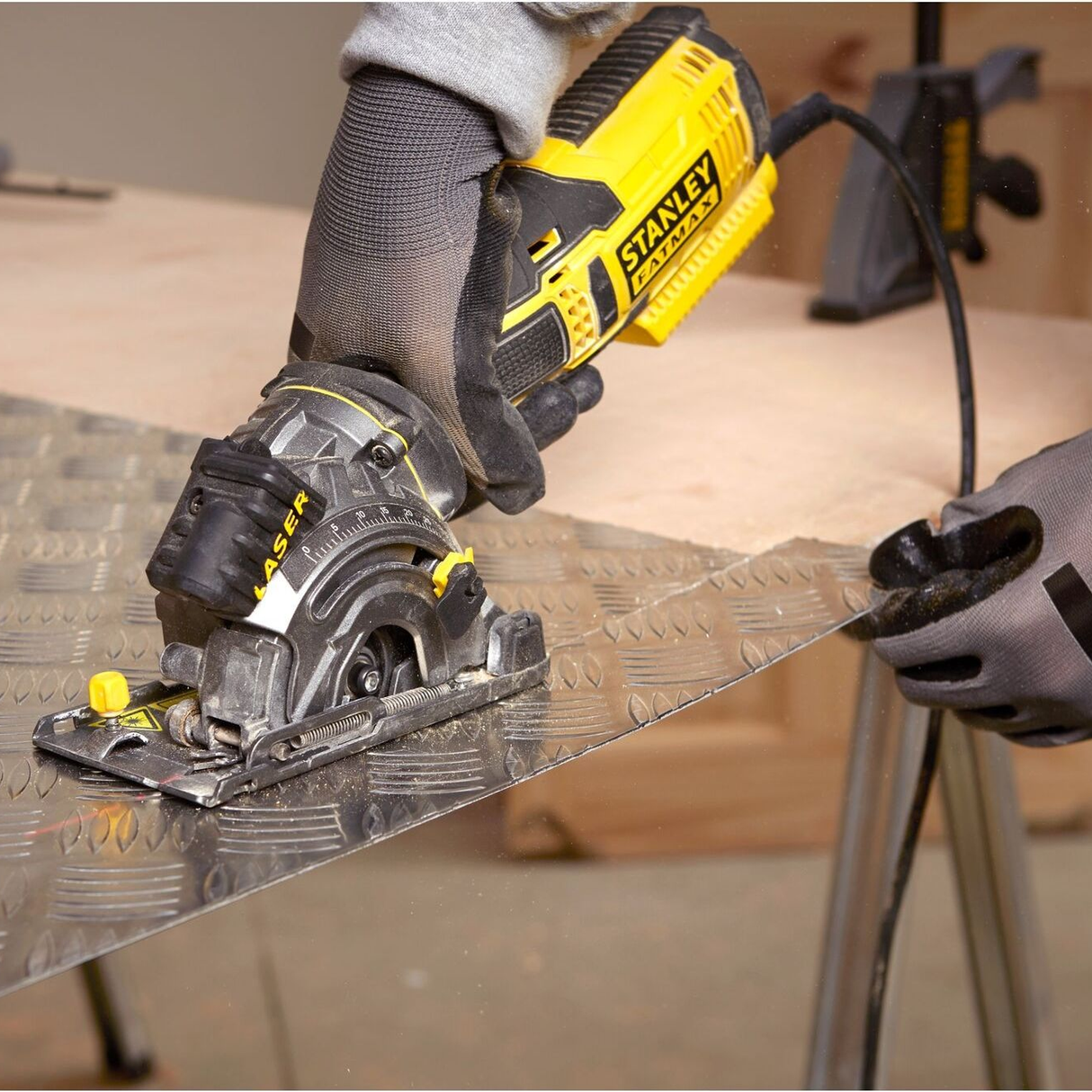 FME380K-QS - Mini cirkelzaag Stanley FatMax FME380K 650W - Afbeelding 9