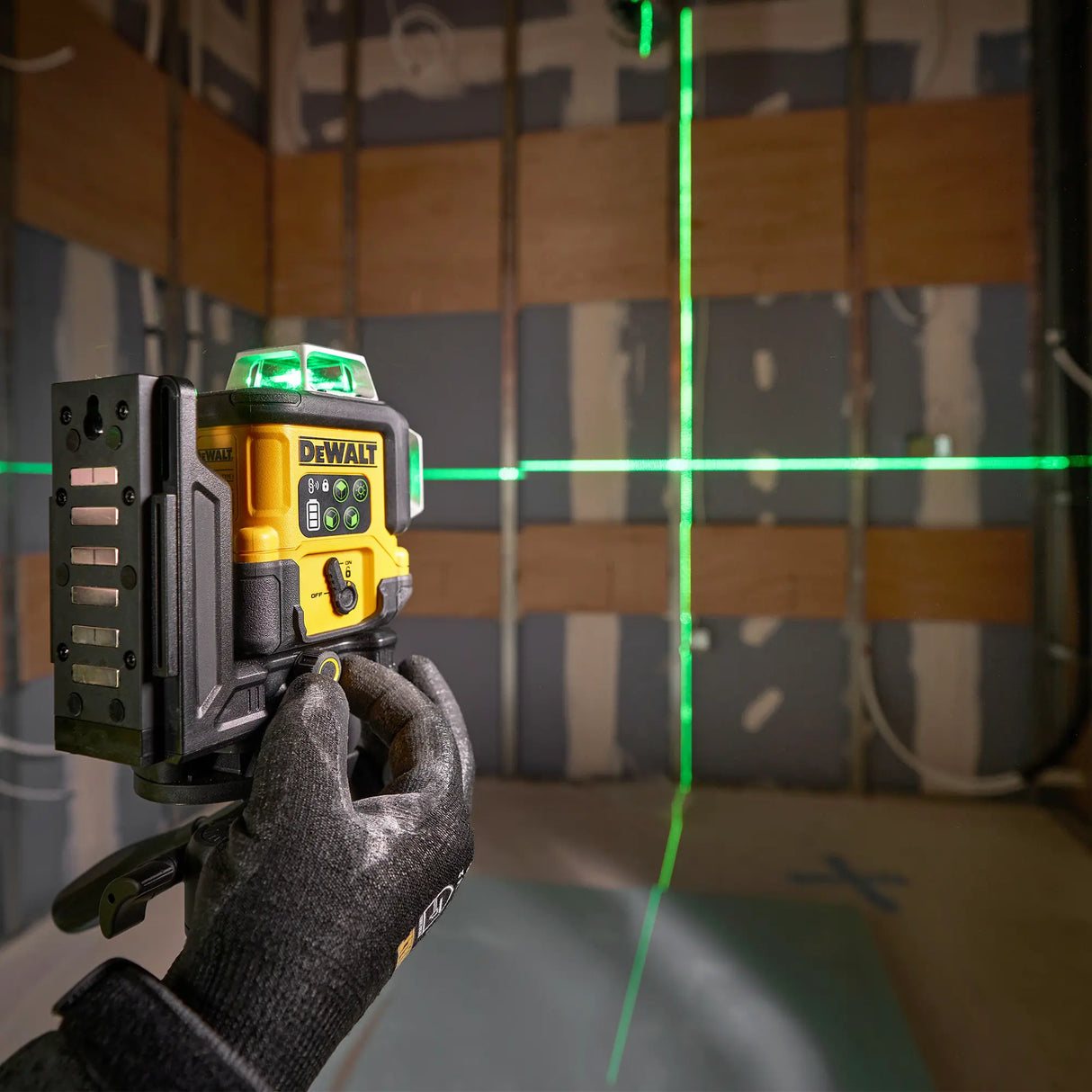 Groene meerlijnige lasertracer Dewalt DCLE14361GB-XJ