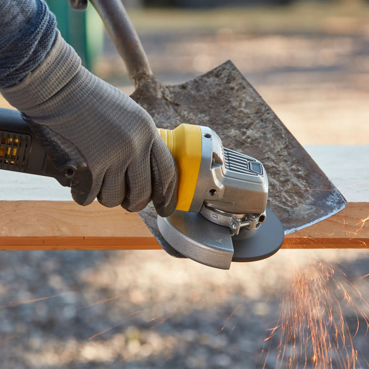 Haakse slijper Stanley FMEG210-QS 850W