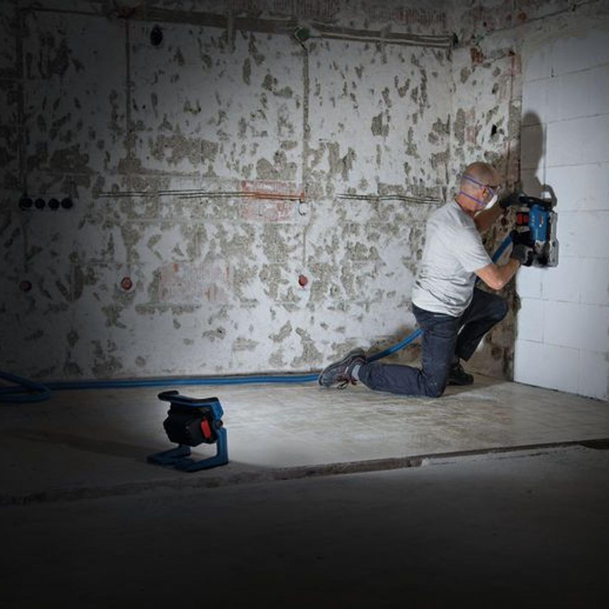 Faro da cantiere Bosch GLI18V-5000 PRO 18V